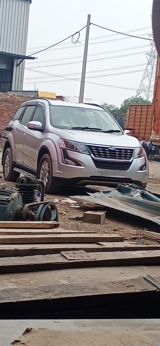 Mahindra XUV500 FWD W7 2019 | Hooter Mahindra XUV500 FWD W7 2019 | Hooter