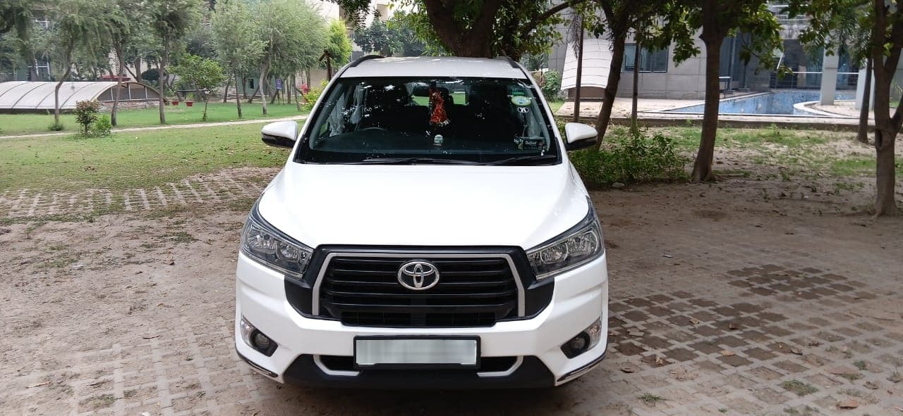Toyota Innova Crysta | Hooter Toyota Innova Crysta | Hooter