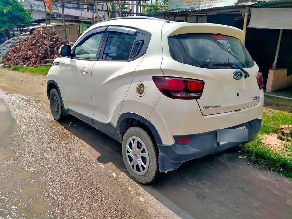 Mahindra KUV100 K6+ | Hooter Mahindra KUV100 K6+ | Hooter