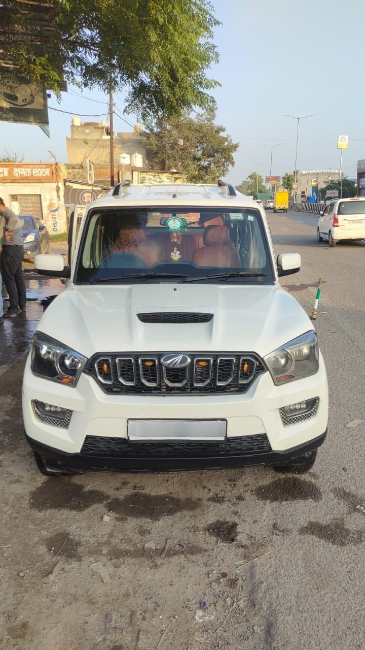 Mahindra MAHINDRA SCORPIO S6+ 1.99IH2WD 2017 | Hooter Mahindra MAHINDRA SCORPIO S6+ 1.99IH2WD 2017 | Hooter